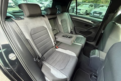 Volkswagen Golf R-LINE EDITION TSI EVO DSG 21