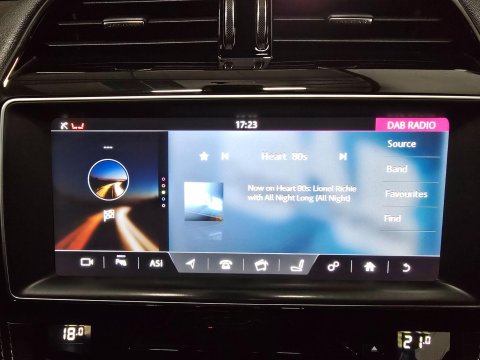 Jaguar F-Pace 3.0 D300 V6 S Auto AWD Euro 6 (s/s) 5dr 28