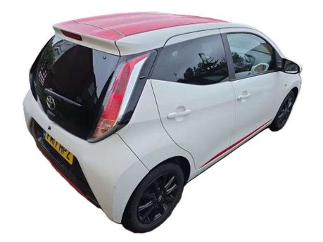 Toyota Aygo 1.0 VVT-i x-press Hatchback 5dr Petrol x-shift Euro 6 (68 ps) 4