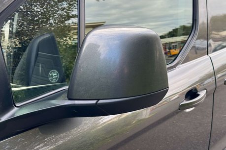 Ford Transit Connect 1.6 TDCi 240 Limited Panel Van 5dr Diesel Manual L2 H1 (128 g/km, 113 bhp) 27