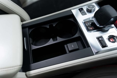 Jaguar F-Pace 5.0 F-PACE SVR AWD Auto 4WD 5dr 37