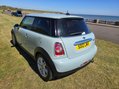 Mini Hatch 1.6 Cooper Steptronic Euro 5 3dr 8