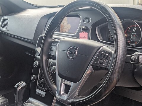 Volvo V40 D2 R-DESIGN PRO 21