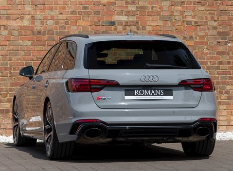Audi RS4 Avant 3