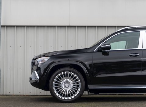 Mercedes-Benz GLS 600 First Class 31