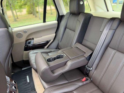 Land Rover Range Rover 4.4 Range Rover Vogue SDV8 Auto 4WD 5dr 64