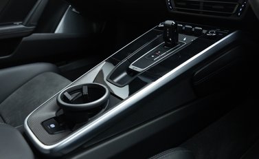 Porsche 911 Turbo S (992) Lightweight 29
