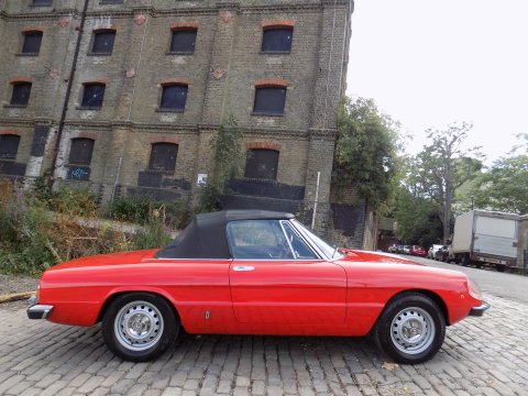 Alfa Romeo Spider 2000 Spider Veloce - LHD 61