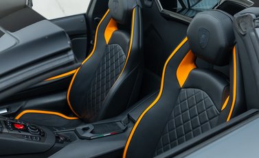 Lamborghini Aventador S LP 740-4 ROADSTER 31