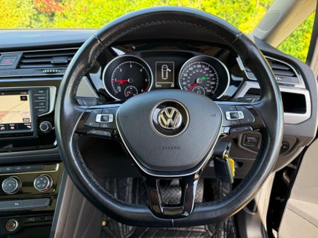 Volkswagen Touran 1.6 TDI BlueMotion Tech SE Family DSG Euro 6 (s/s) 5dr 16