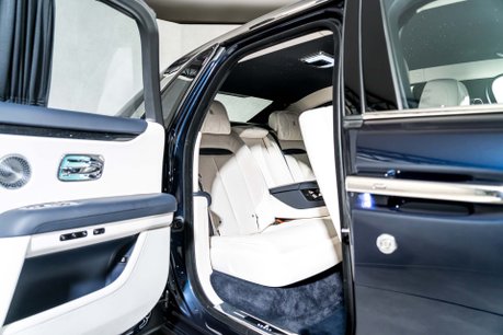 Rolls-Royce Ghost V12. STARLIGHT. H, C & M SEATS. REAR ENTERTAINMENT. HUD. A/CRUISE CONTROL 30