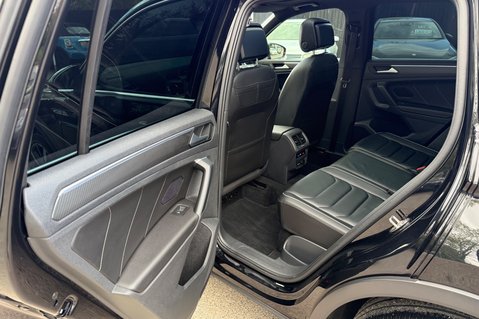 Volkswagen Tiguan R-LINE TDI DSG - RARE LEATHER INTERIOR - APPLE CAR PLAY -CAMERA 31
