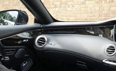 Mercedes-Benz S63 AMG Coupe 16