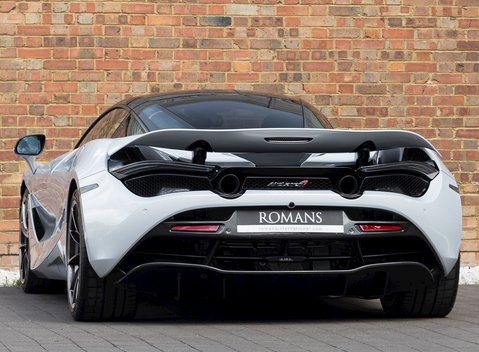 McLaren 720S Performance 3