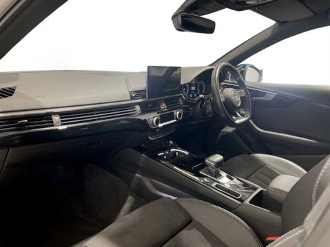 Audi A4 2.0 TFSI 35 Black Edition Saloon 4dr Petrol S Tronic Euro 6 (s/s) (150 ps) 14