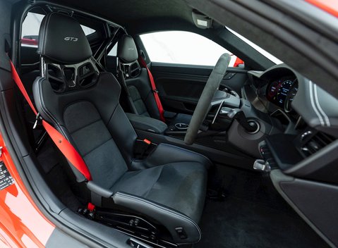 Porsche 911 (992) GT3 10