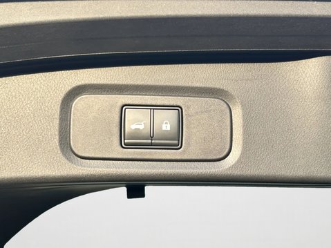 Nissan Qashqai 1.3 DiG-T MH 158 Tekna 5dr 38