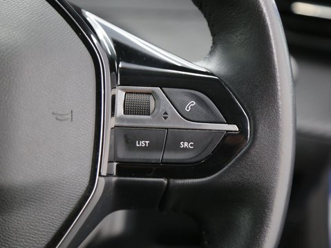 Peugeot e-2008 50kWh Allure Auto 5dr 12