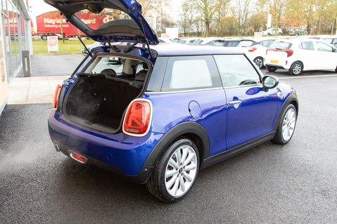 Mini Hatch COOPER CLASSIC 32