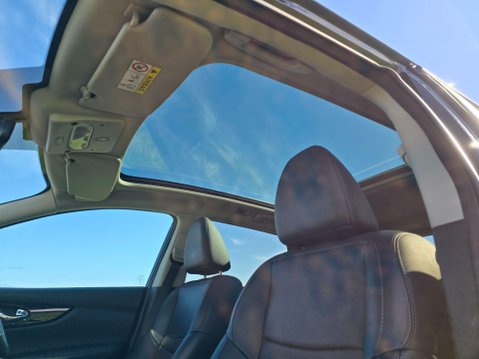 Nissan Qashqai 1.5 dCi Tekna 2WD Euro 6 (s/s) 5dr 24