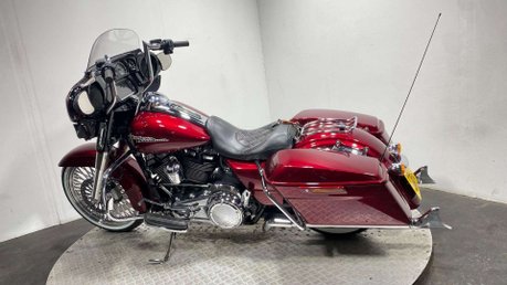 Harley-Davidson Touring 1745 FLHXS Street Glide Special Euro 4 6