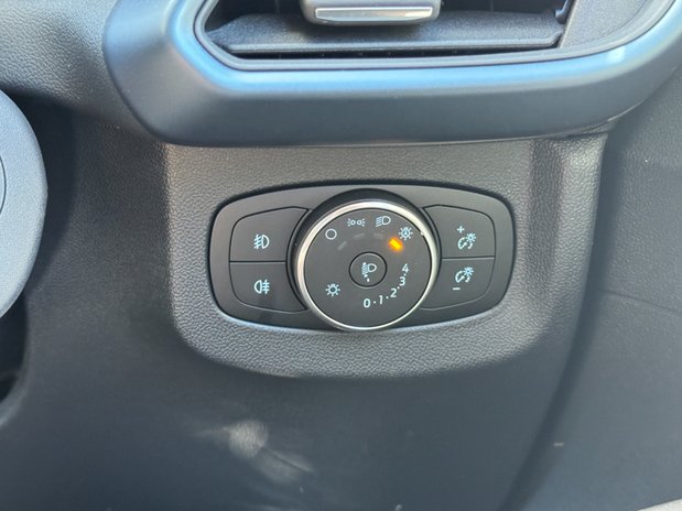 Ford Transit Courier SWB L1H1 [SOLD SM] Low Roof Active Ecoblue Air Con Alloys Nav Sensors EURO 22