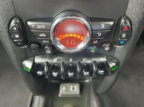 Mini Convertible 1.6 Cooper S Euro 5 (s/s) 2dr 28