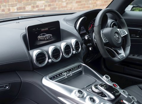 Mercedes-Benz Amg GT GT S 13