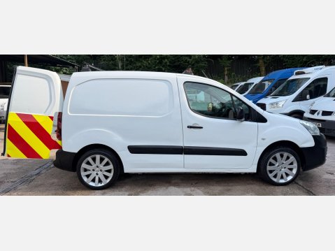 Peugeot Partner 1.6 BlueHDi 651 Professional Panel Van 5dr Diesel Manual L1 (112 g/km, 73.9 27