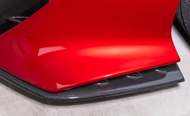 Ferrari 812 Competizione 33