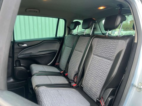 Vauxhall Zafira 2.0 Zafira Tourer SE CDTi 5dr 37