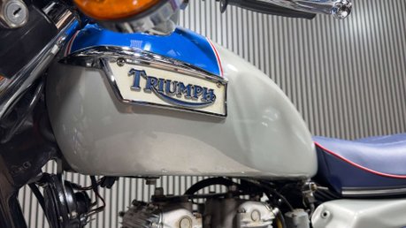 Triumph Bonneville JUBILEE 1977 ONLY 8K STUNNING CLASSIC BIKE NEW MOT 13