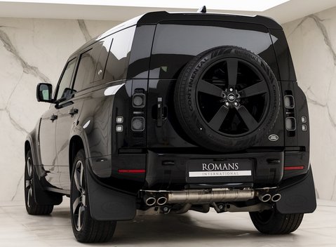 Land Rover Defender 110 V8 3