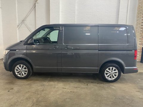 Volkswagen Transporter T30 TDI P/V HIGHLINE 9