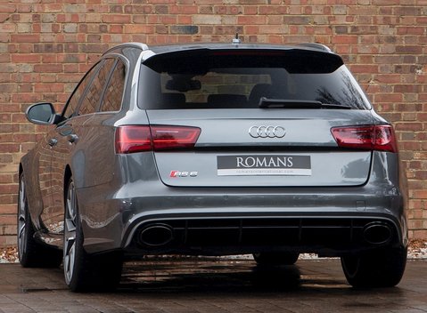 Audi RS6 Avant Performance 3
