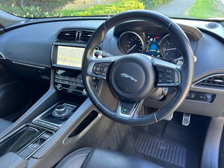 Jaguar F-Pace 2.0 D180 R-Sport Auto AWD Euro 6 (s/s) 5dr 88