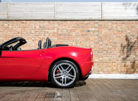 Alfa Romeo 8C Spider 23