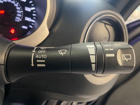 Nissan Juke 1.6 Tekna XTRON Euro 5 5dr 12