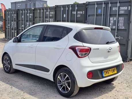 Hyundai i10 1.2 Premium Hatchback 5dr Petrol Auto Euro 6 (87 ps) 4