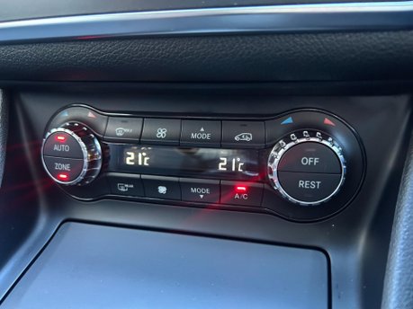 Mercedes-Benz CLA Class CLA220 CDI AMG SPORT 23