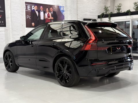 Volvo XC60 B5 ULTRA BLACK EDITION AWD 13