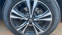 Nissan Qashqai 1.3 DIG-T N-Connecta SUV 5dr Petrol DCT Auto Euro 6 (s/s) (160 ps) 10