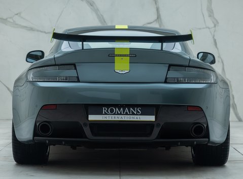 Aston Martin V8 Vantage AMR 8