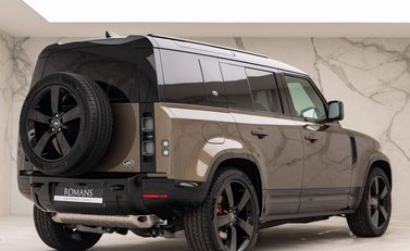 Land Rover Defender X 23