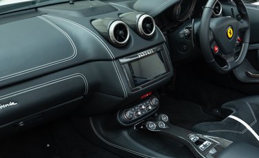 Ferrari California 30 22