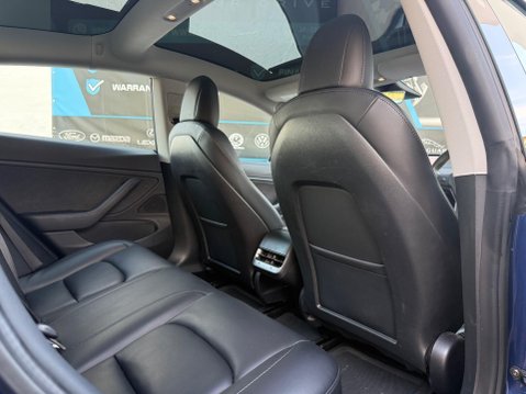 Tesla Model 3 (Dual Motor) Long Range Auto 4WDE 4dr 32