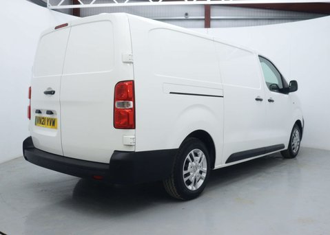 Vauxhall Vivaro 3100 75kWh Dynamic Panel Van 5dr Electric Auto L2 H1 (136 ps) 12