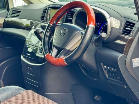 Nissan Elgrand Highway Star 6