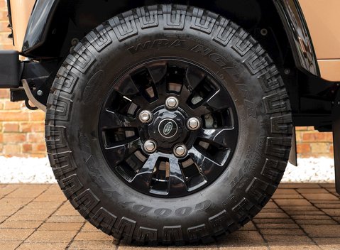 Land Rover Defender 90 Autobiography Edition 10