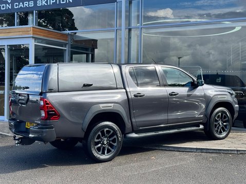 Toyota Hilux INVINCIBLE X 4WD D-4D DCB 9